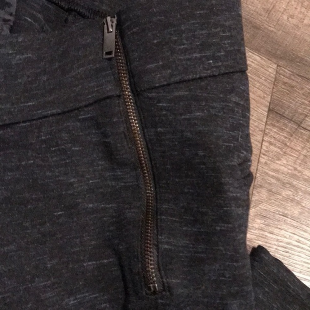 Ann Taylor Heather navy blue cropped Jeggings - Picture 2 of 5